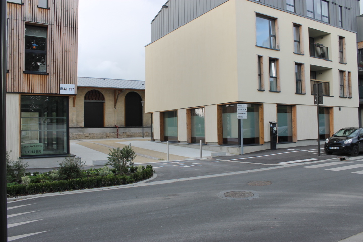 Acces au cabinet de sante derriere la Gare de Chantilly